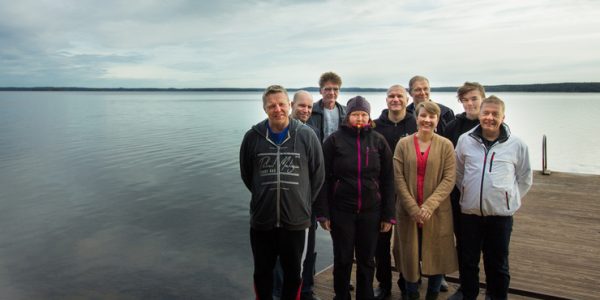 kuvassa ryhmä kalastajia